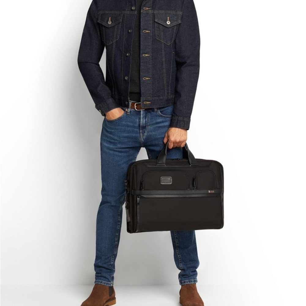 New with tag Tumi black Compact Large Screen Laptop Brief